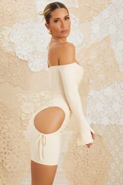 Cut Out Hip Mini Dress In Ivory 9 Cut Out Hip Mini Dress In Ivory -Pretty Dresses Sales 5173 7 Liana Ivory Long Sleeve Cut Out Cowl Neck Mini Dress cd483f22 65ca 41c2 ae70 9d82b7e3e8a0