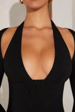 Long Sleeve Plunge Neck Maxi Dress In Black -Pretty Dresses Sales 5607 8 Black Maxi Dress With Split